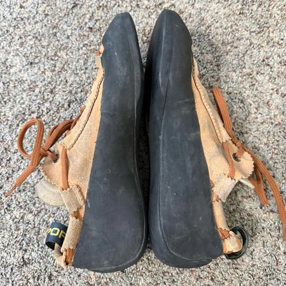 La Sportiva MythosClimbing Shoes 41